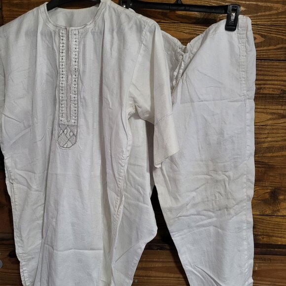 Men's White Polish lace 2 piece Dashiki set - Picture 7 of 10
